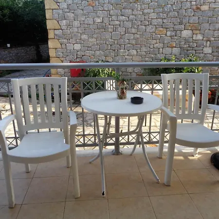 Manoleas Villas - Beautiful Maisonettes In