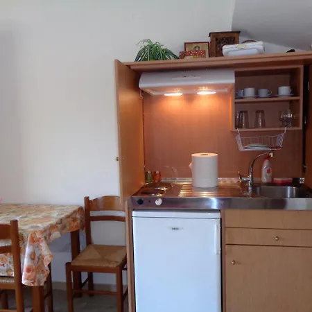 Manoleas Villas - Beautiful Maisonettes In
